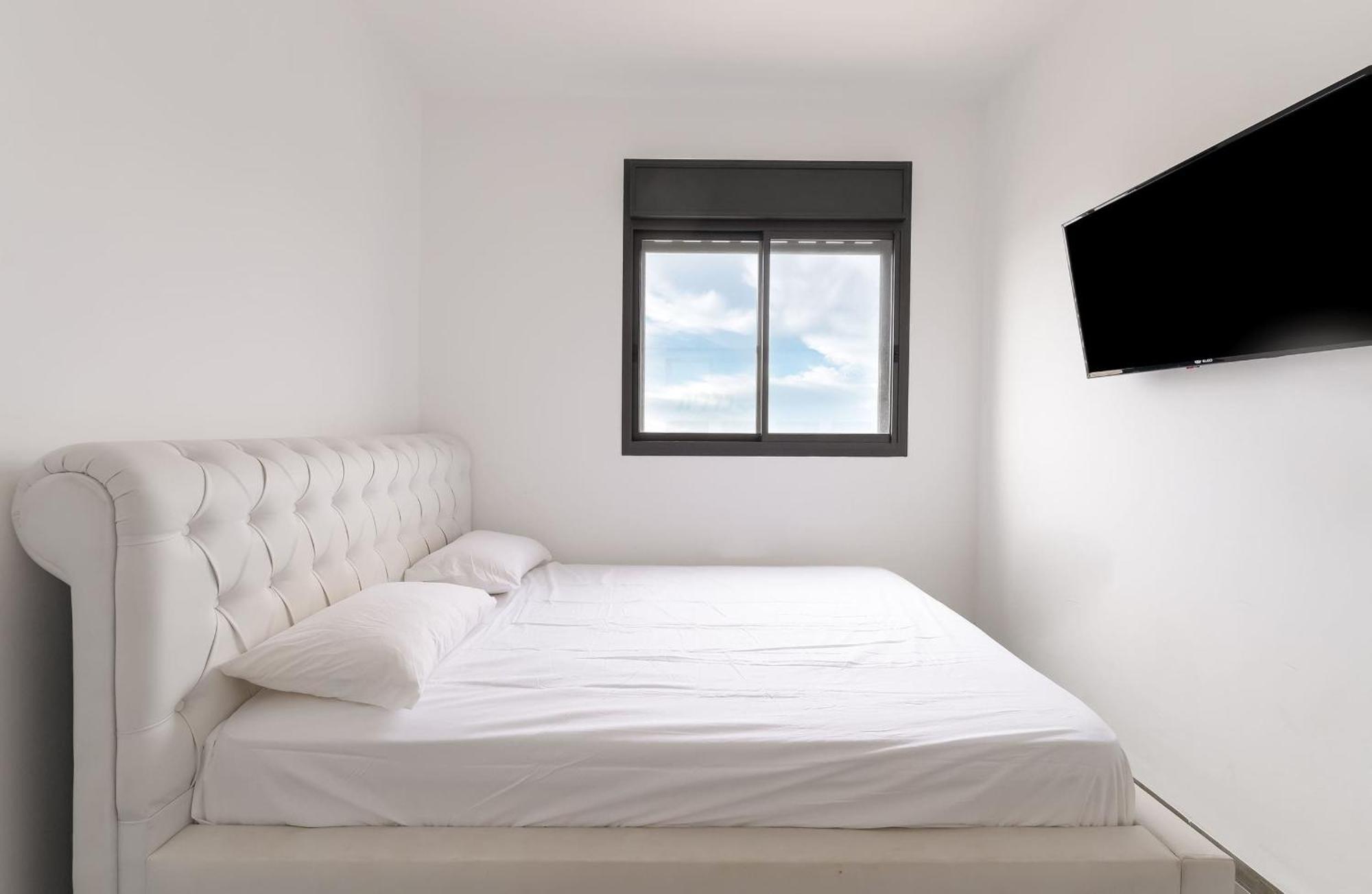 Stunning And Spacious In Kiryat Ata Qiryat Ata Eksteriør bilde