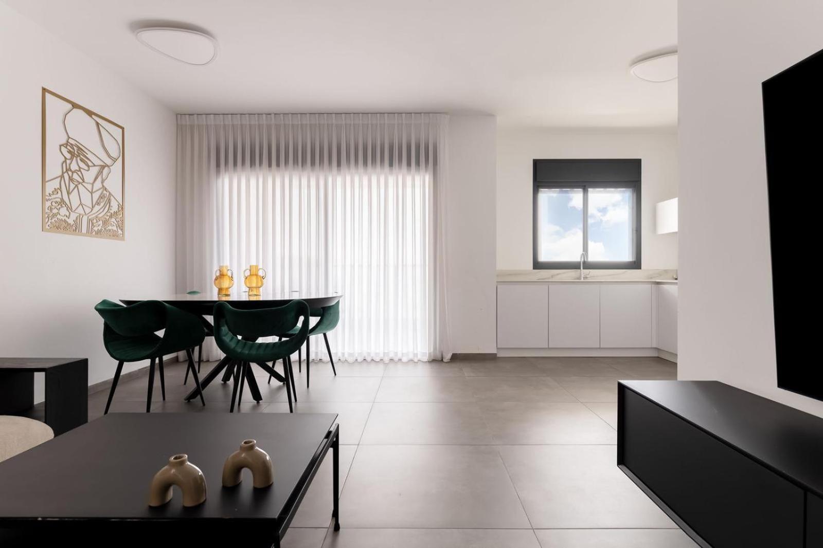 Stunning And Spacious In Kiryat Ata Qiryat Ata Eksteriør bilde